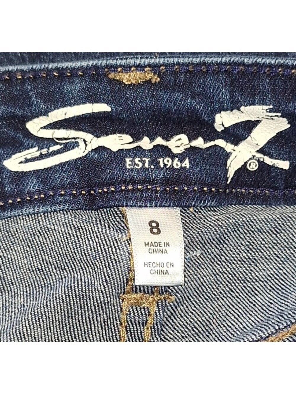 Seven7 Women's Size 8 blue jean shorts 28x4 - Picture 3 of 5